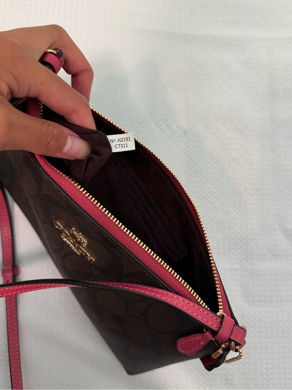 NWOT Coach Zip Top Gold/Brown Strawberry Signature Coated Canvas Crossbody 7311 - Picture 8 of 10